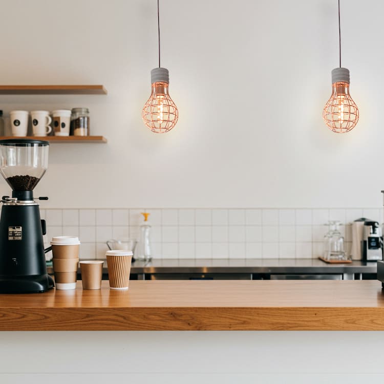 ピンクゴールド×コンクリートのペンダントライト｜異素材ミックスデザイン