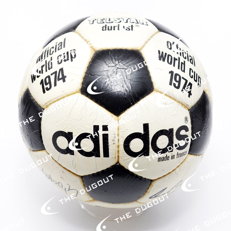 西ドイツ代表マルチ直筆サイン入り1974W杯オリジナルサッカーボール