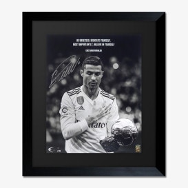 サッカー直筆サイン入りクォートアートを販売 - THE DUGOUT