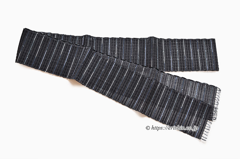 誉田屋源兵衛 半幅帯（芭蕉段織/墨黒・藍鼠の縞とスパンコール）誉田屋