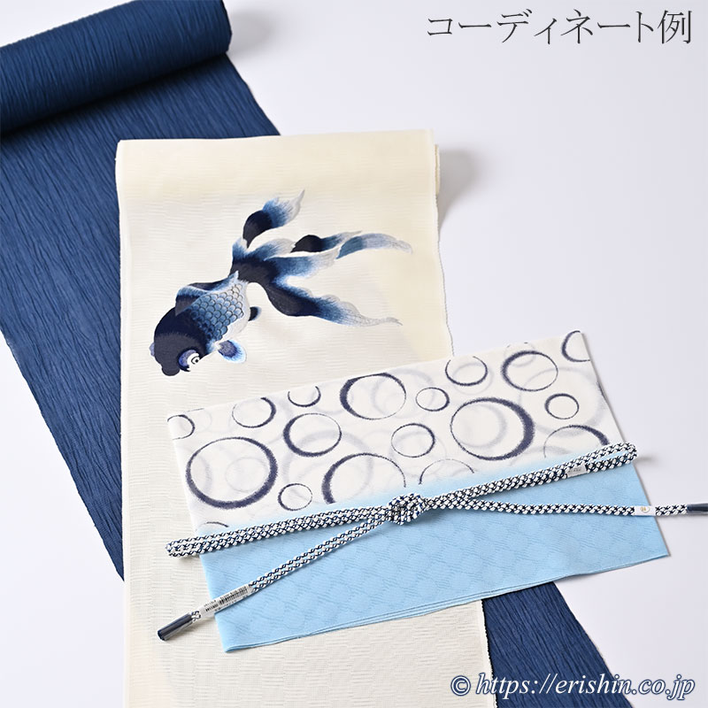 誉田屋源兵衛 刺繍九寸名古屋帯（金魚/白地に藍・市松紗）［夏・単衣向