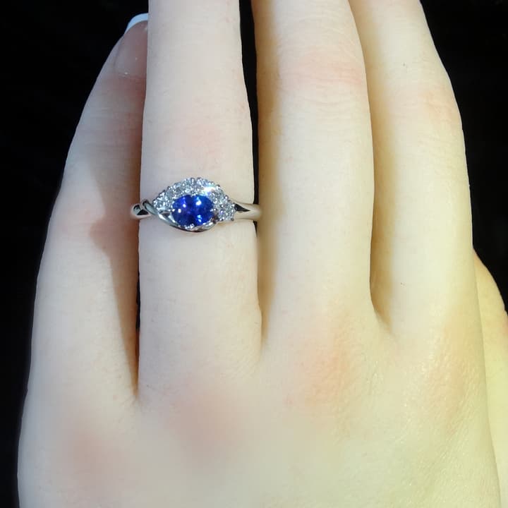 サファイア コーンフラワーブルー リング ダイヤモンド 指輪 プラチナ