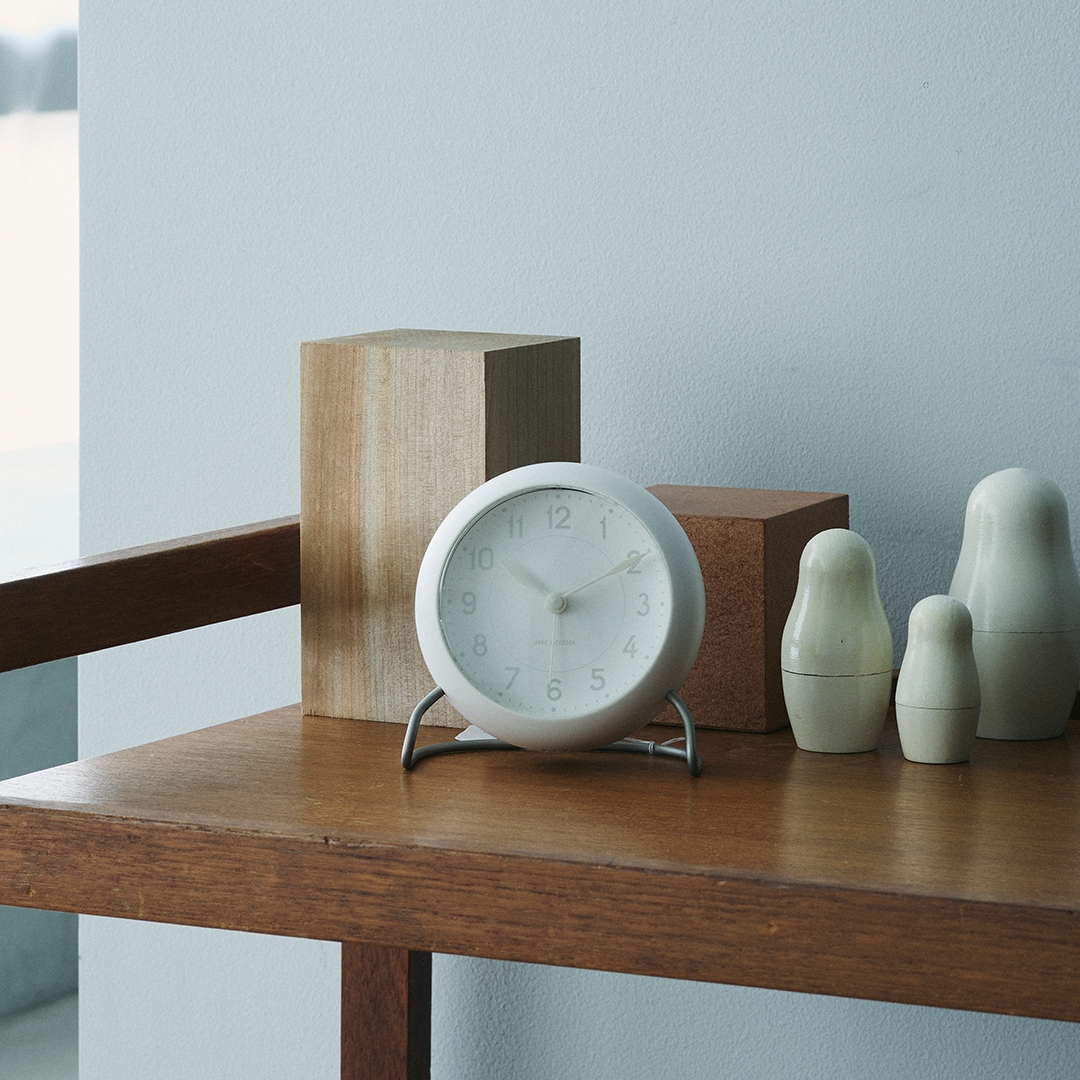 アルネ・ヤコブセン テーブルクロック ステーション ベルビュー