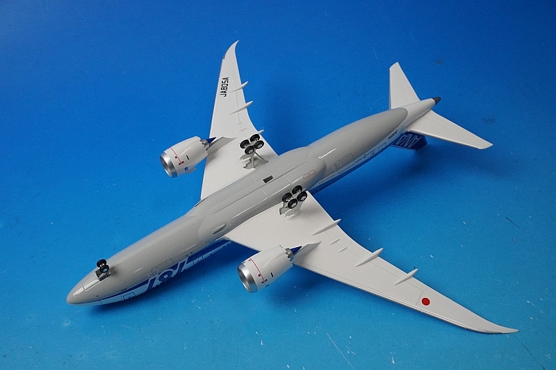 1/200 B787-8 ANA 国際線仕様 主翼地上姿勢 JA805A [NH20055] 全日空