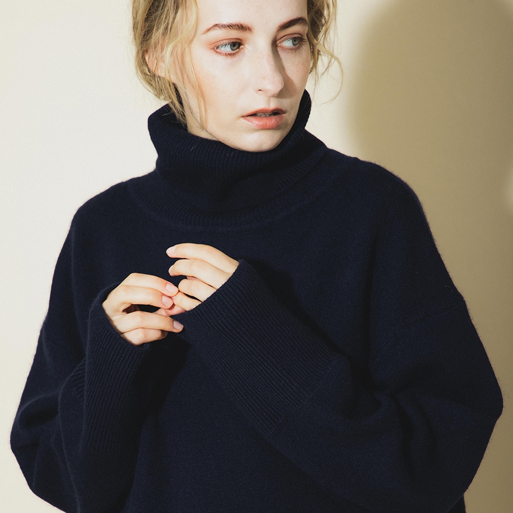 カシミヤ100％ Wフェイスオフタートルネック | Women's Knit | FUKAKINET