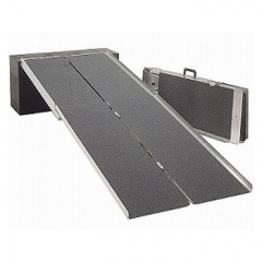 イーストアイ】 ポータブルスロープ PVWシリーズ(4つ折り)【福祉発明品