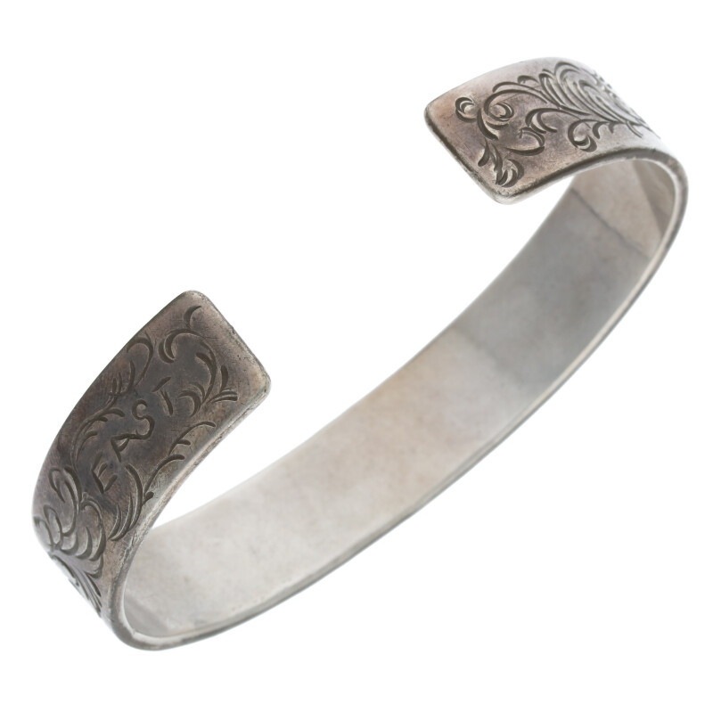 決算SALE】唐草彫り平打ちブレス M 【取扱：原宿シルバー店】 | すべて