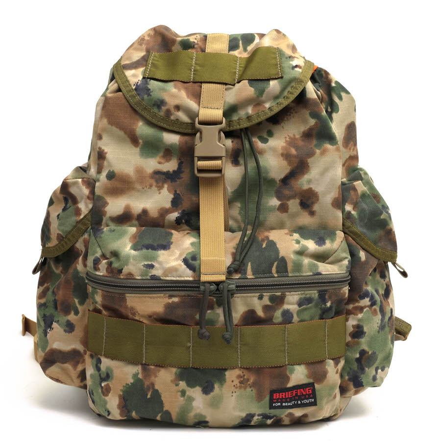 BRIEFING BY CAMO FLAP SACK / ブリーフィング BEAUTY&YOUTH