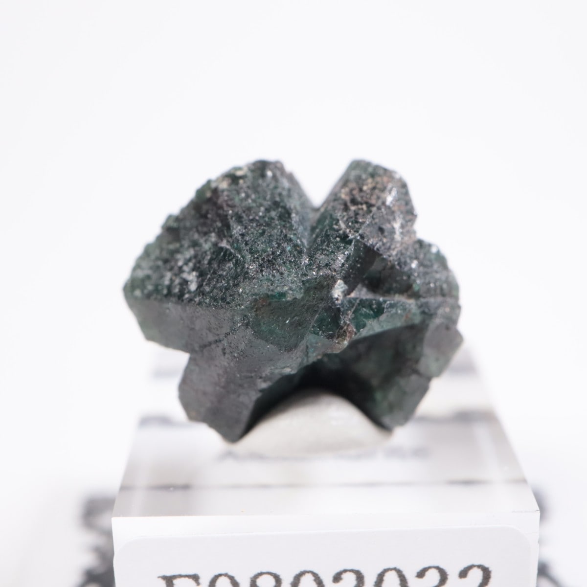 ジンバブエ産 アレキサンドライト | 鉱物標本,カ行,クリソベリル/金緑