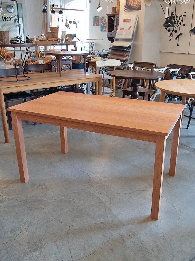 チェリー無垢 ダイニングテーブル 長方形 140×80 ｜イデア