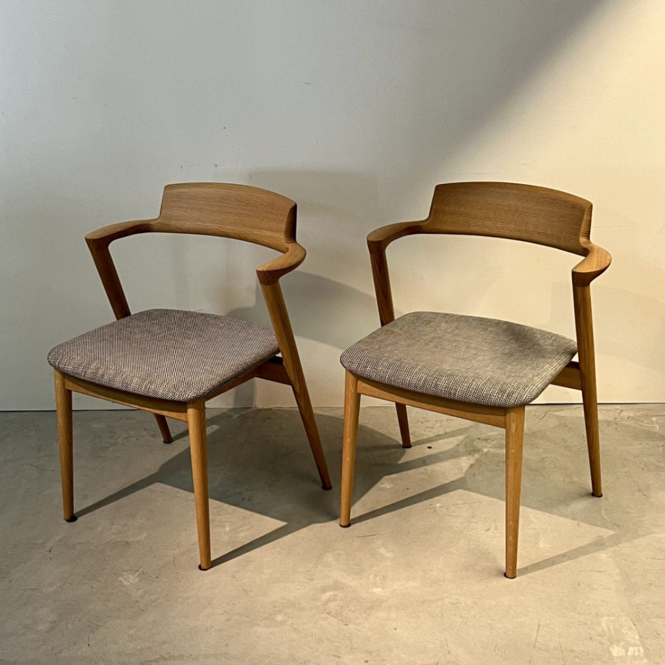 OUTLET】SEOTO セミアームチェア（張り座） 2脚セット | SALE