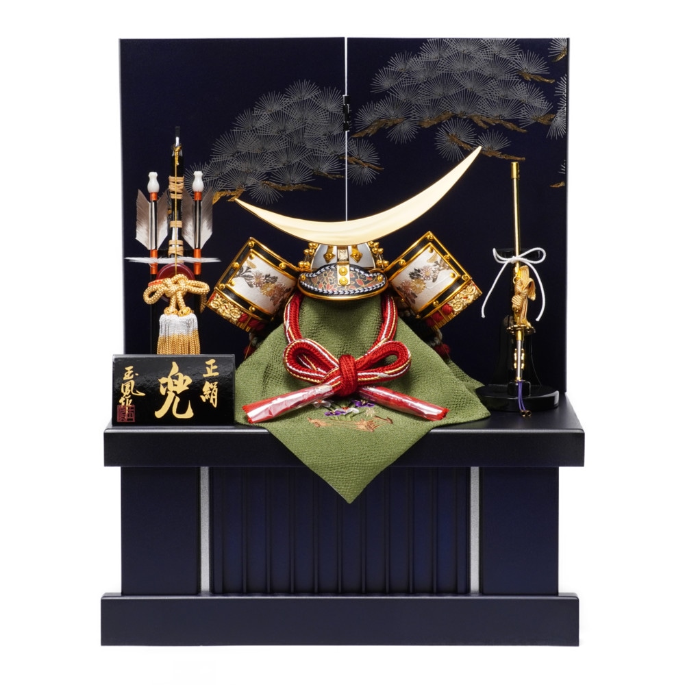 五月人形】9号 彫金 三日月 伊達政宗 兜収納飾り〈上原玉鳳作