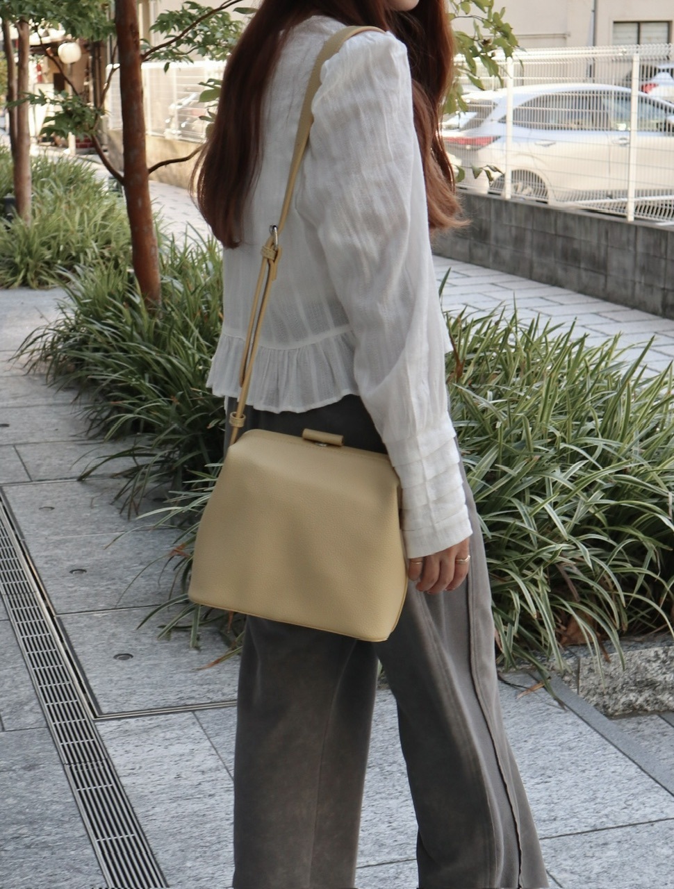 official限定】スクエアショルダーバッグ #2カラー | バッグ/財布