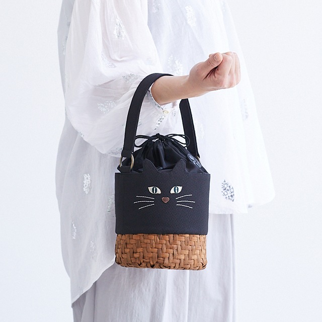 侍猫 一閑張り バッグ かごバッグ ハンドバッグ 和猫 和柄 武士 少し小さめ 一閑張りバッグ中袋付き 『猫と花シリーズ 青』 浮世絵仕上げ かご