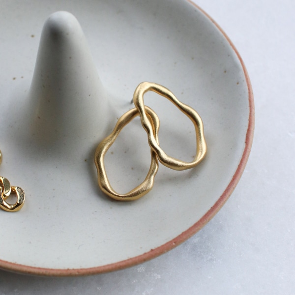 Baqless (バックレス) ピアス アミティアマラ ゴールド/シルバー 絶対