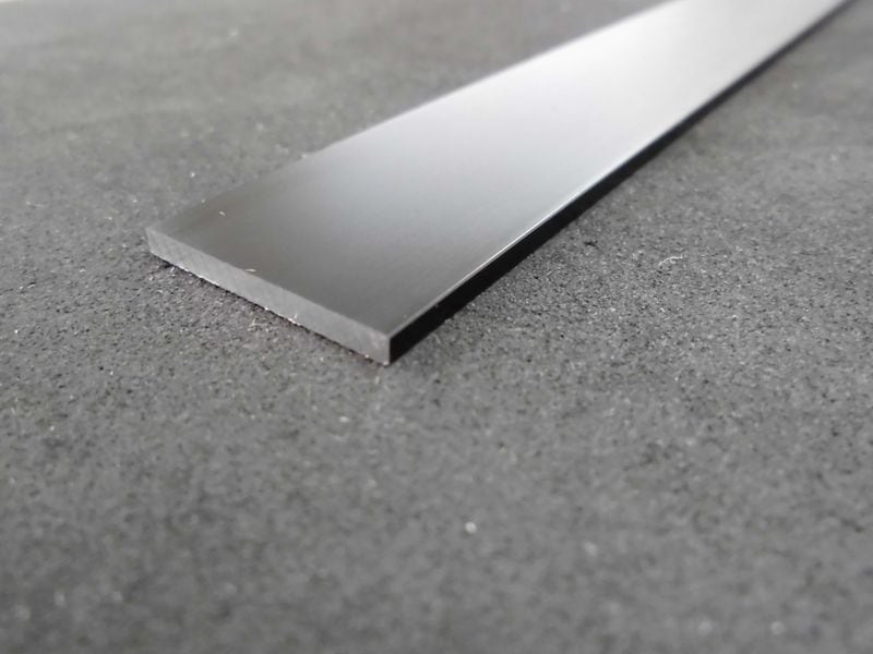 ブラックアルマイト アルミフラットバー A6063 板厚2mm
