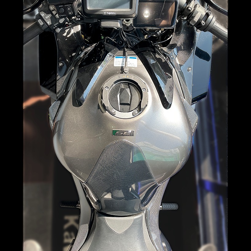 H2SX/SX SE/＋用カーボンエアインテーク（ラムエア）ダクトカバー