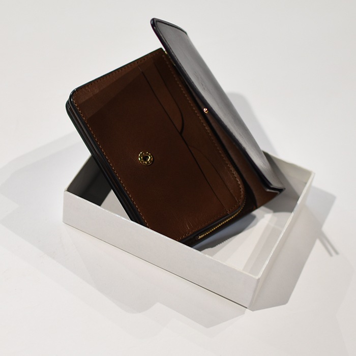 flp-26-cordovan) / forme (フォルメ) / Short wallet Cordovan