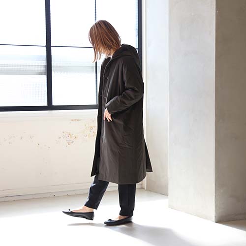 e213t166) / evam eva(エヴァムエヴァ) /padding hooded long coat