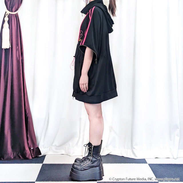 巡音ルカ ジャージパーカー 【BLACK】 / 巡音ルカ×リッスンフレーバー