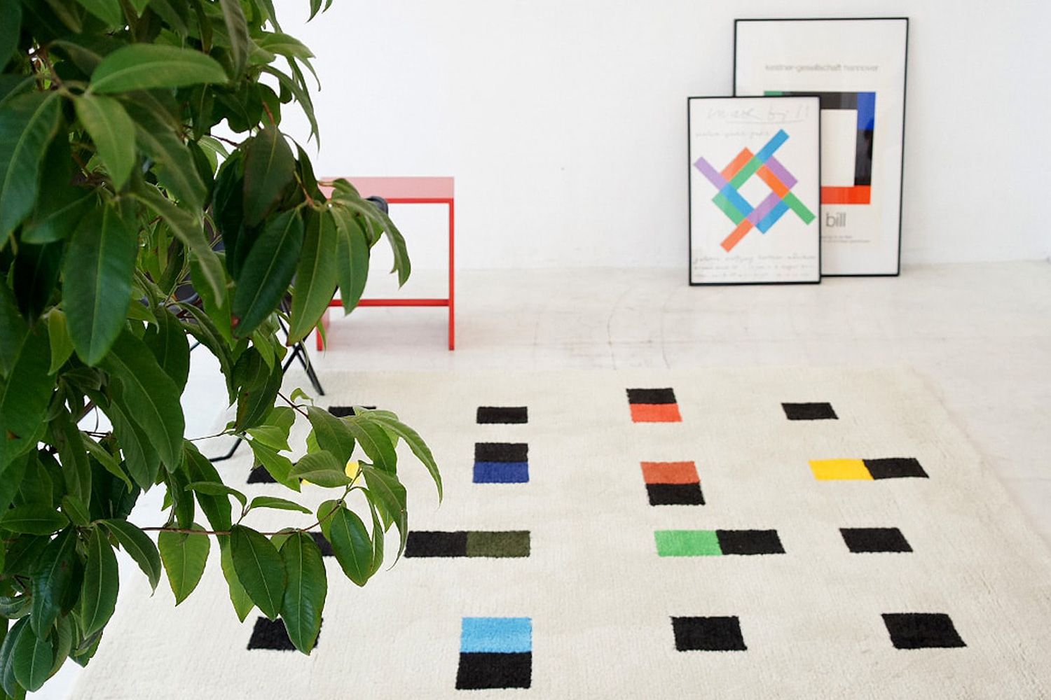 マックス・ビル アクリルラグ カラフルアクセンツの通販 | 家具