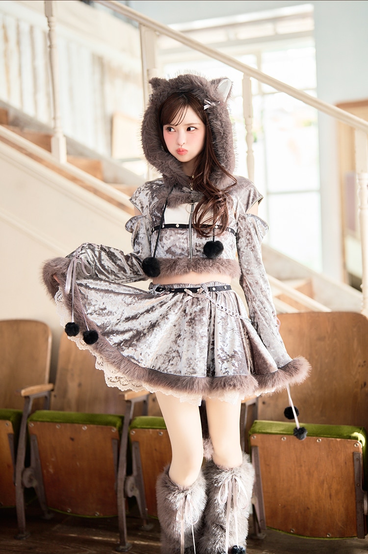 即日発送】【藤咲凪着用】スタッズオンフーディーデビル/キャット