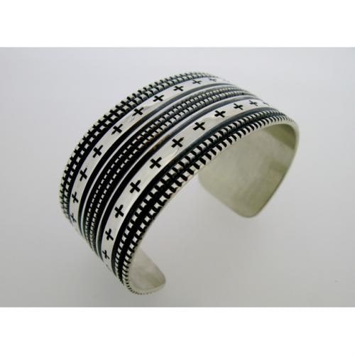 145mm ハリソンジム スタンプワーク バングル｜マライカ公式通販