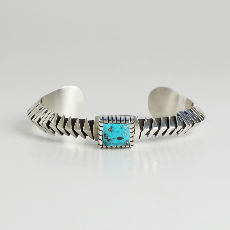 140mm アイゼヤオルティス モレンシ バングル｜マライカ公式通販