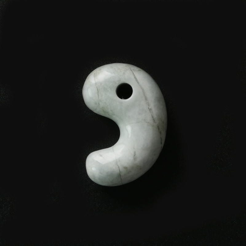 糸魚川翡翠古代勾玉30mm （原産地証明書付）｜マライカ公式通販