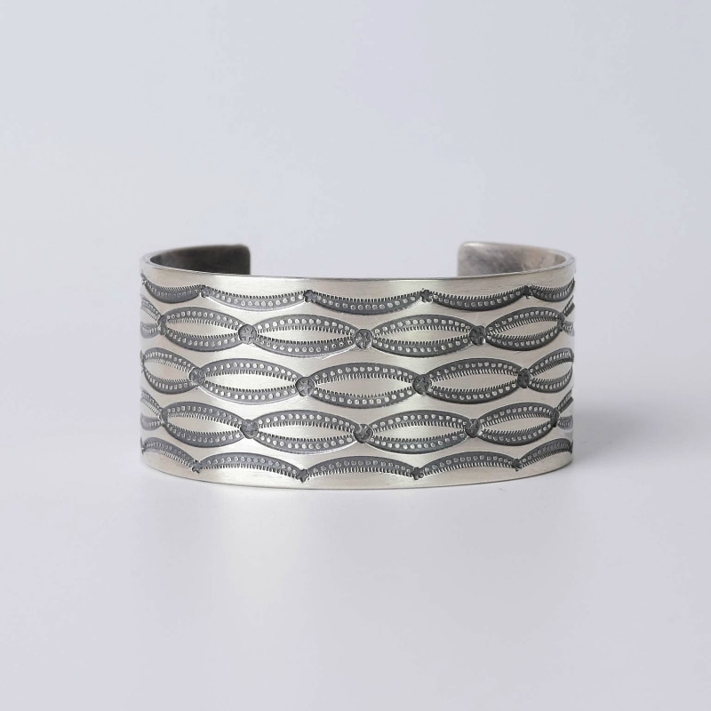 Gary Reeves ゲーリーリーブスのバングル｜マライカ公式通販