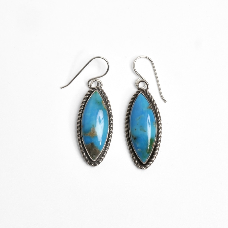 ナバホ族 キングマンターコイズ ピアス｜マライカ公式通販