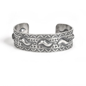 141mm ボーリーブス スタンプワーク バングル｜マライカ公式通販