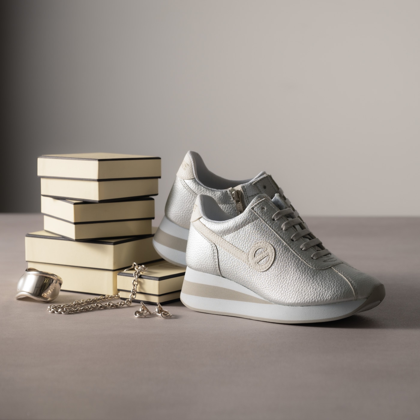 柏木由紀子さんコラボ】NO NAME ノーネーム SPEED-51958-SILVER/WHT