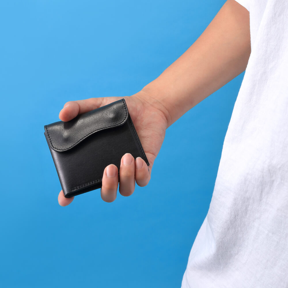 コンパクトミニウォレット/革財布 ブラック サドルレザー｜全ての