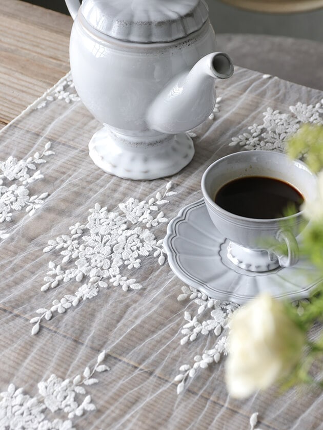 Chez moiテーブルランナーProvenzaオフホワイト サラグレース