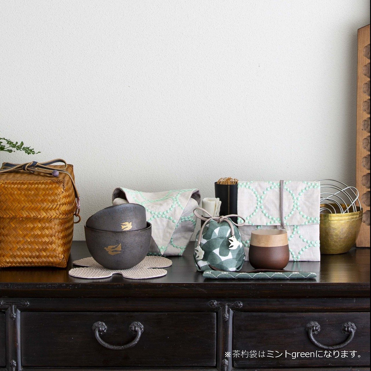 安藤雅信×ミナペルホネン　ボウル 皆川明監修<ミナ ペルホネン>茶籠 安藤雅信編 blue｜創作品モール あるる