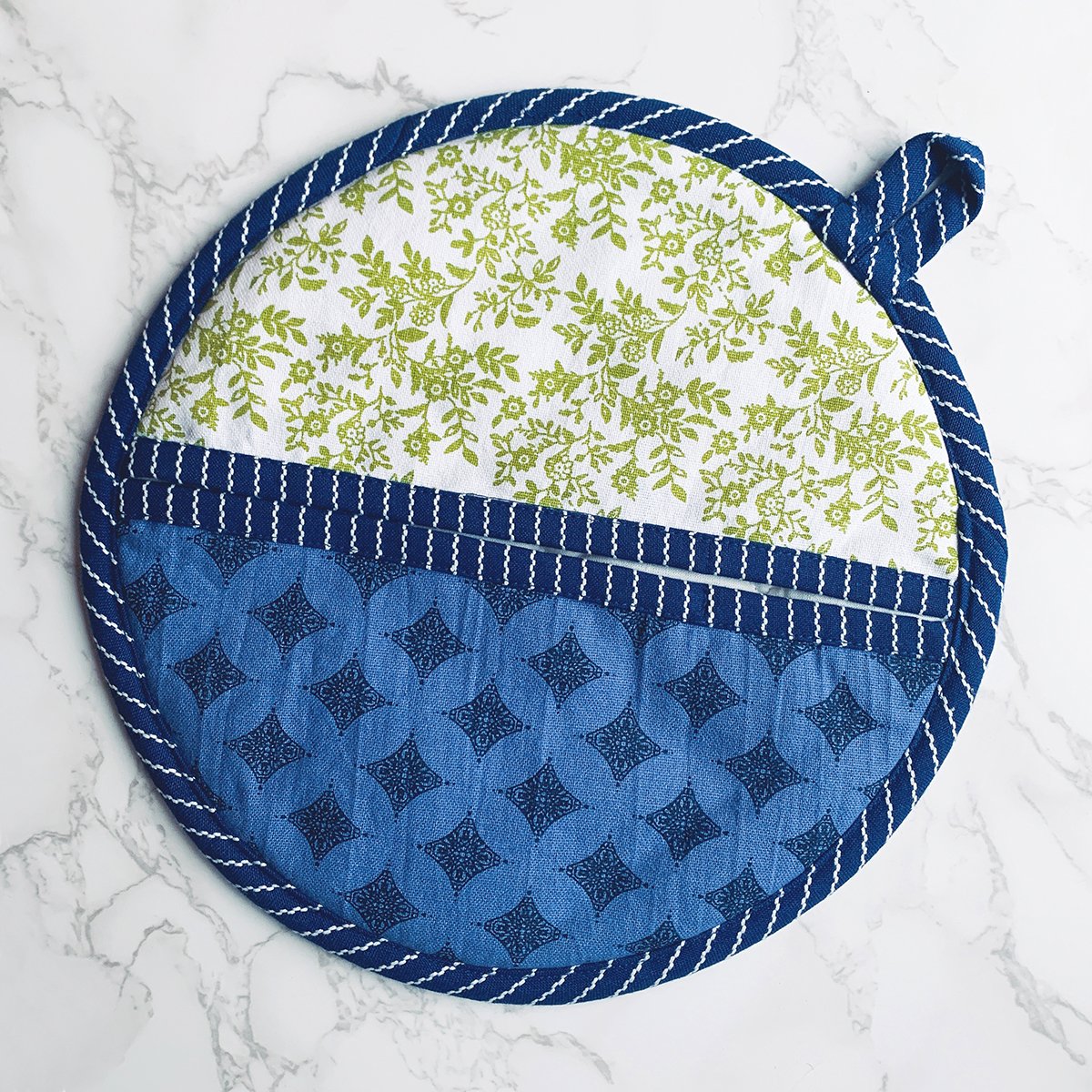 Mary DiSomma's Designer Floral Print Oven Mitts and Pot Holder set