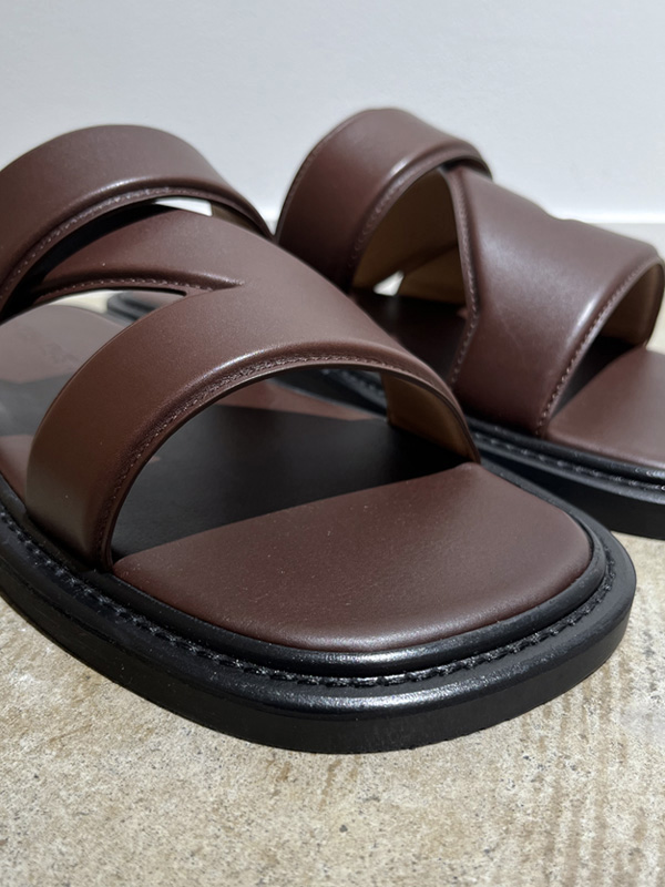 BOTTEGA VENETA（ボッテガヴェネタ） レザーサンダル ブラウン - margin