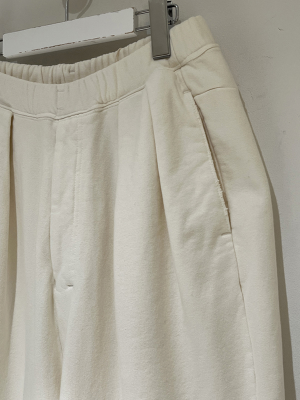 ANCELLM（アンセルム） Tuck Sweat Pants（タックスウェットパンツ