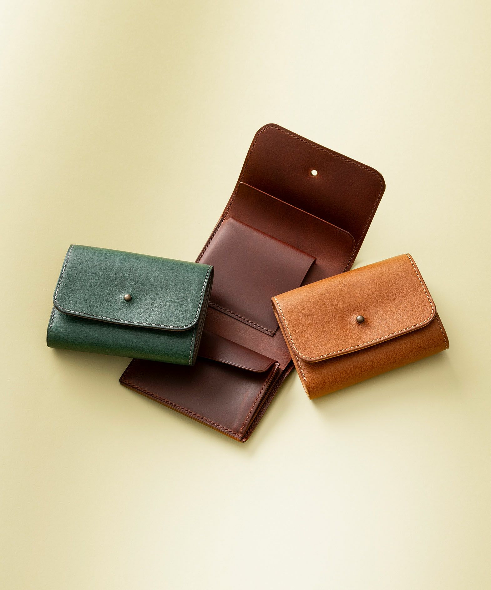 ミネルバボックス × ブッテーロ コンパクト三つ折り財布 “RIN” | 大人