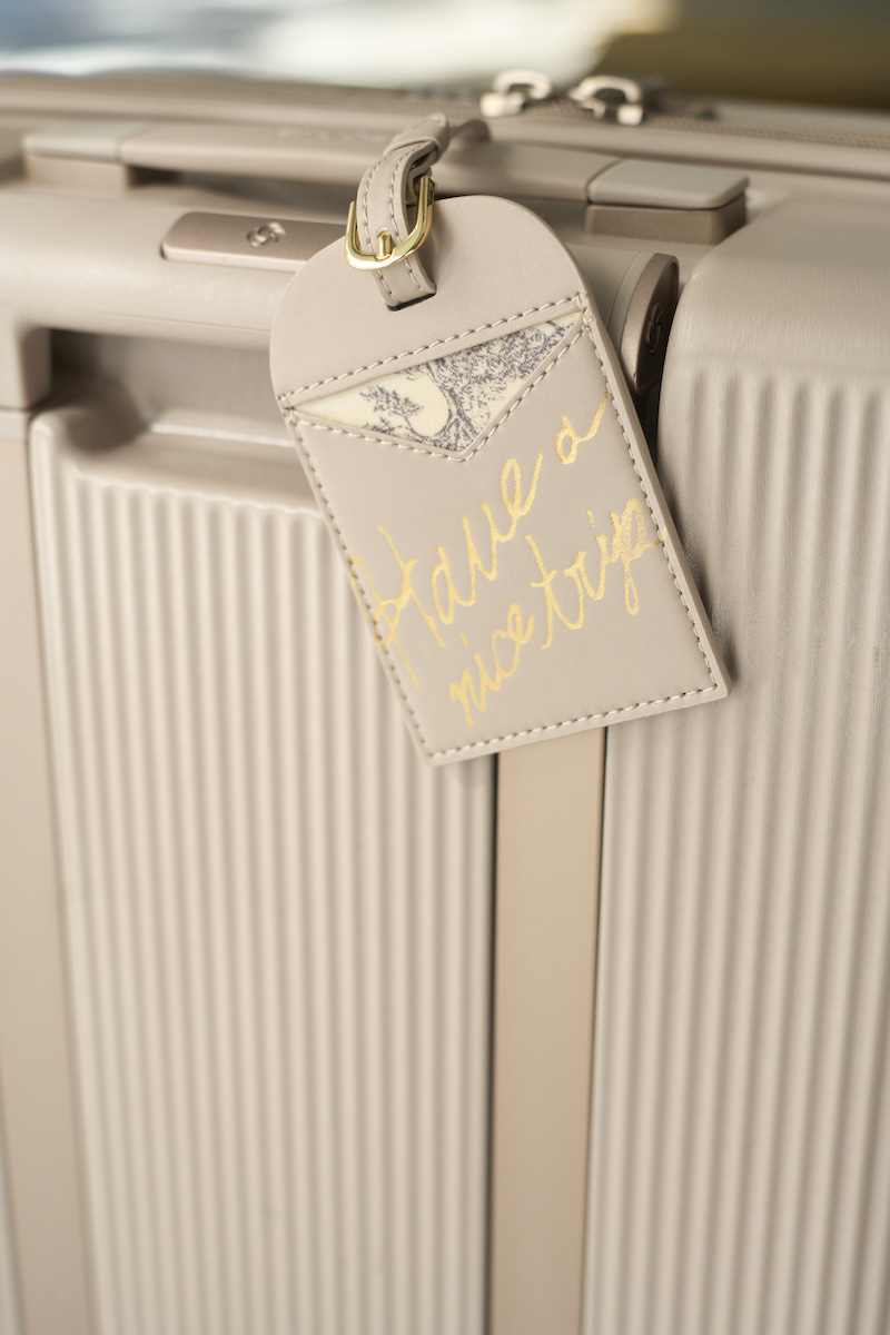 スナイデル」が「サムソナイト」とのコラボで初のスーツケースを発売