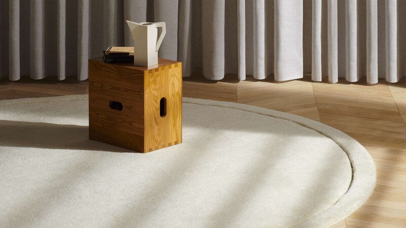 Cassina LC14 Tabouret Maison du Bresil stool, oak | Finnish Design