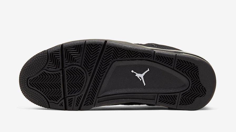 オールブラックのナイキ「エア ジョーダン 4 “Black Cat”」が5年ぶりに