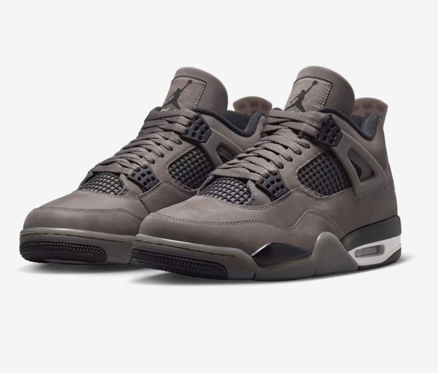 ナイキ「エア ジョーダン 4 “Cave Stone and Black”」は、シックな