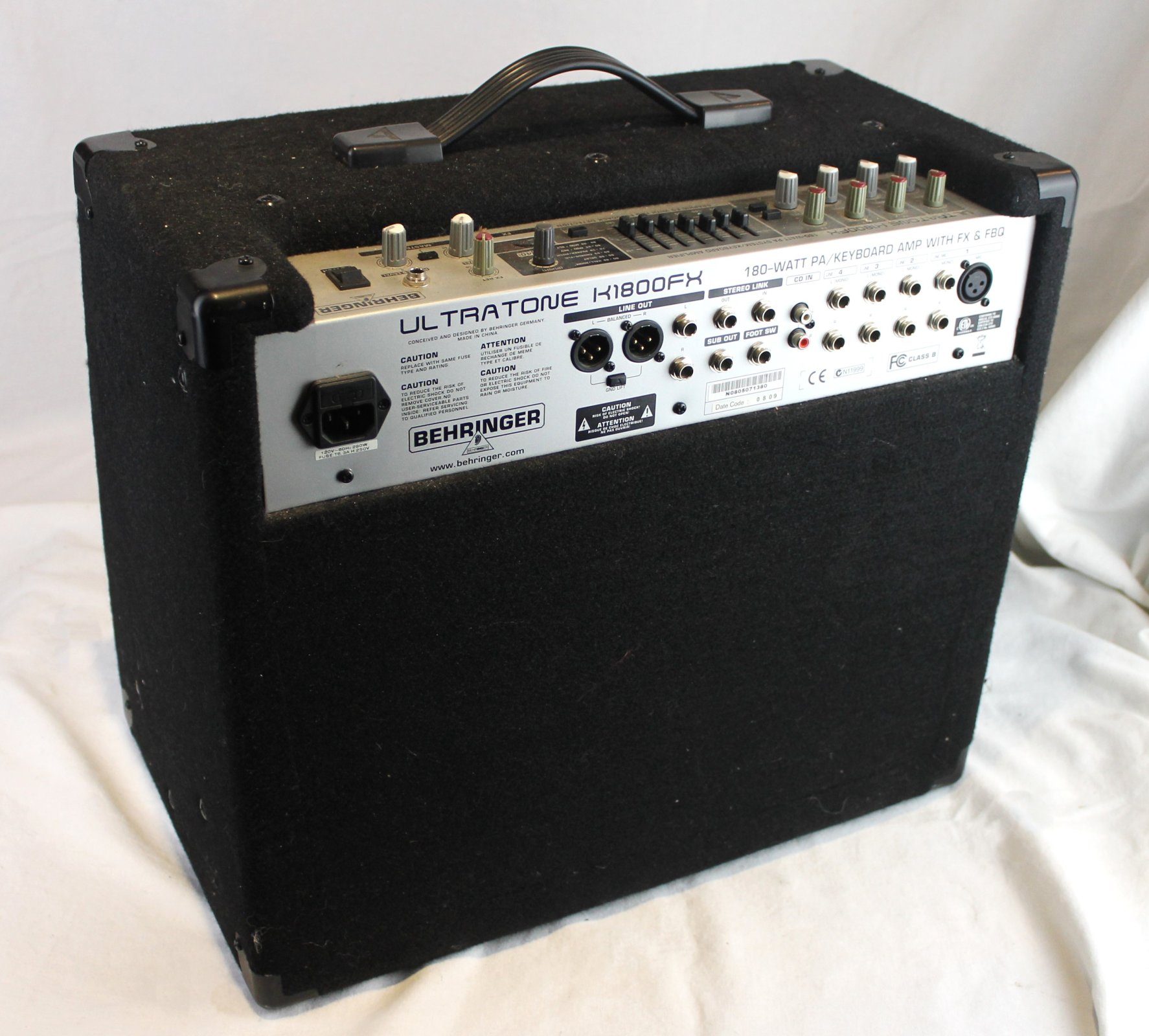 6651 - Black Behringer Ultratone K1800FX - 180-Watt 4 Channel