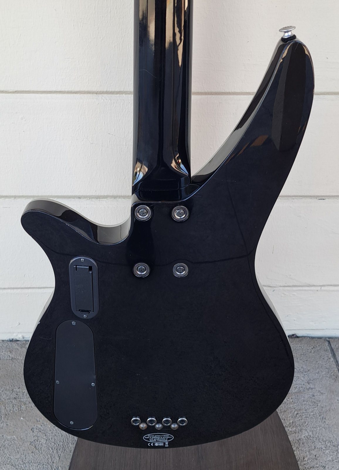 YAMAHA RBX A2 ELECTRIC BASS GUITAR (USED)