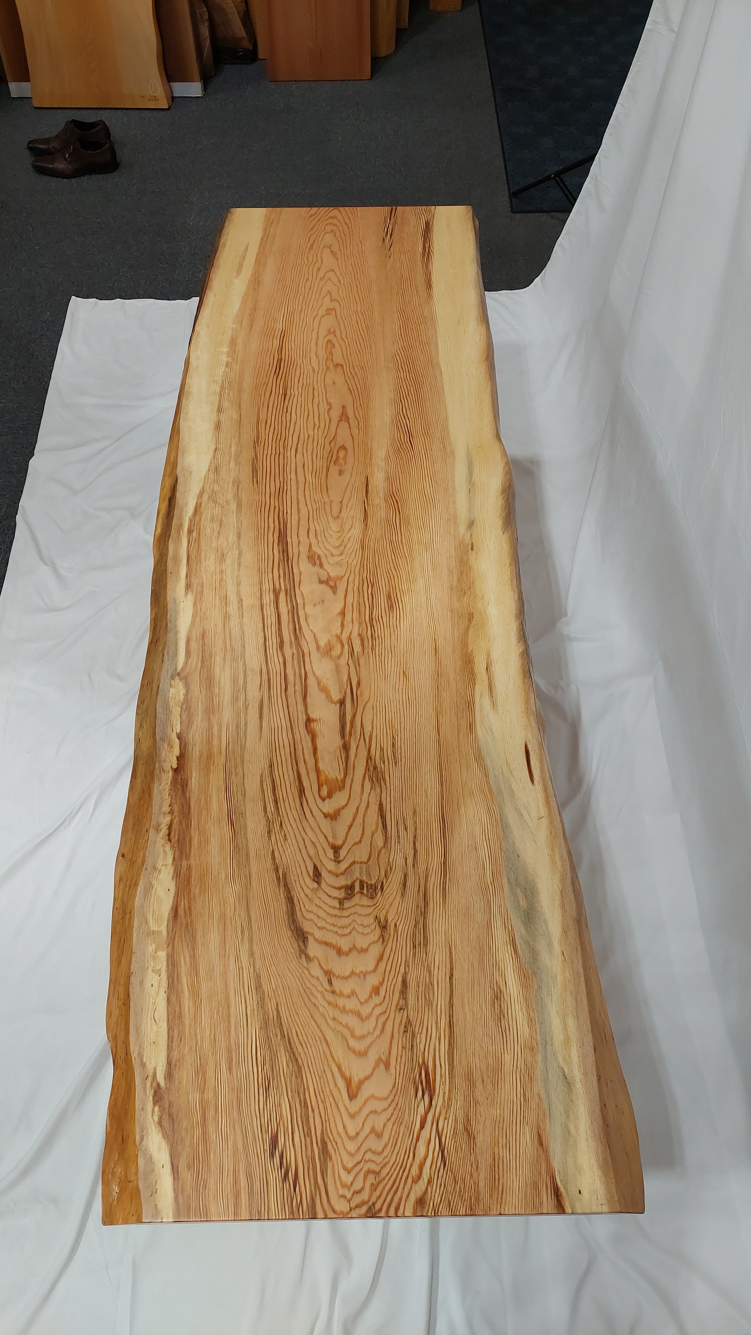 地松（アカマツ）無垢一枚板 テーブル天板 メイボックジャパン – メイ