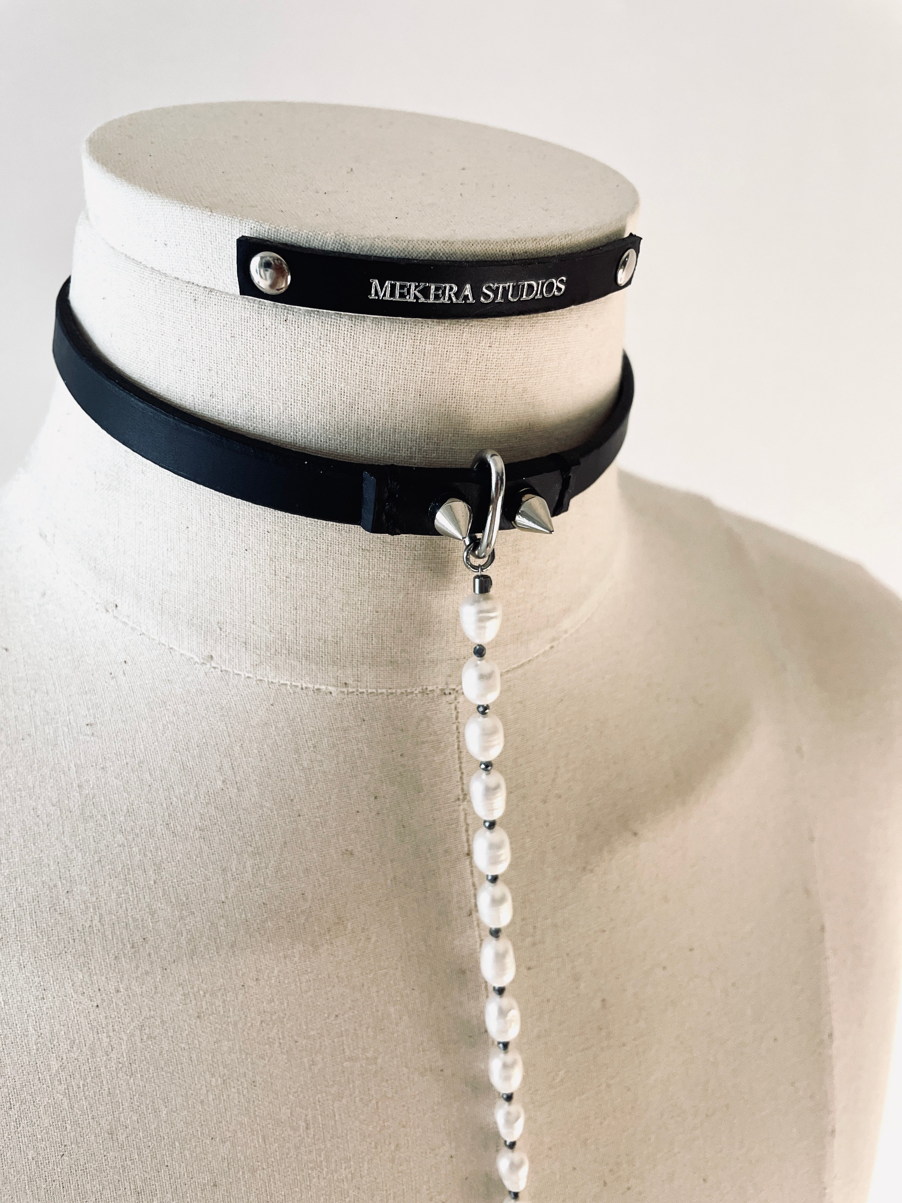 アクセサリー h'eres CETACEA LEATHER CHOKER NECKLACE CETACEA