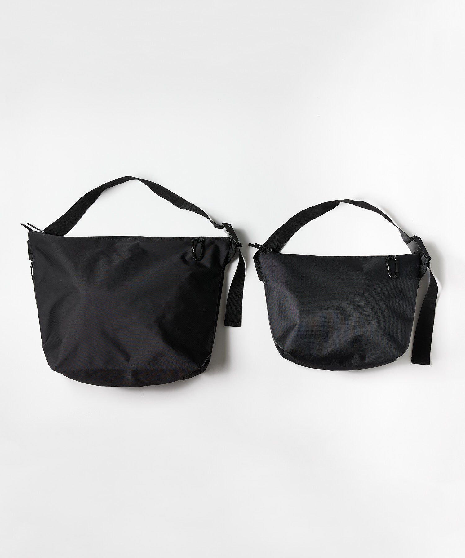 NYLON MESSENGER BAG(M) meltum メルタム