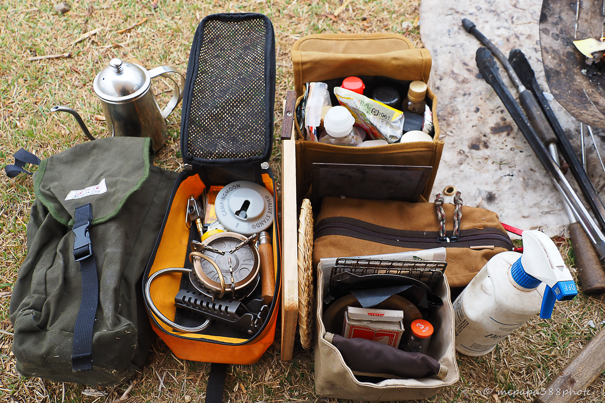 キャンプ道具の収納はスノーピーク「シェルコン25」、アノバ「マルチ